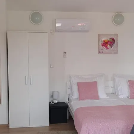 Apartment Nena *