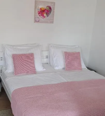 Apartment Nena *